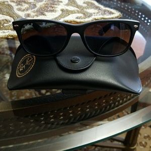 Authentic Ray-Ban Polarized Sunglasses RB 2132 58